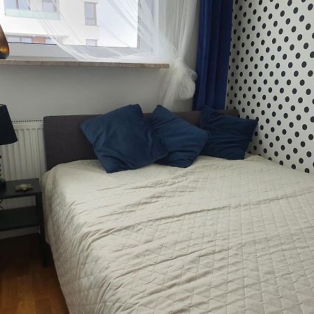 Apartament Przy Metro Varşova Dış mekan fotoğraf